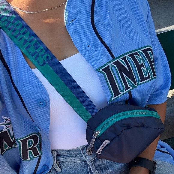 Seattle Mariners Belt Bag - Picture 2 of 3